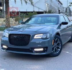 کرایسلەر 300